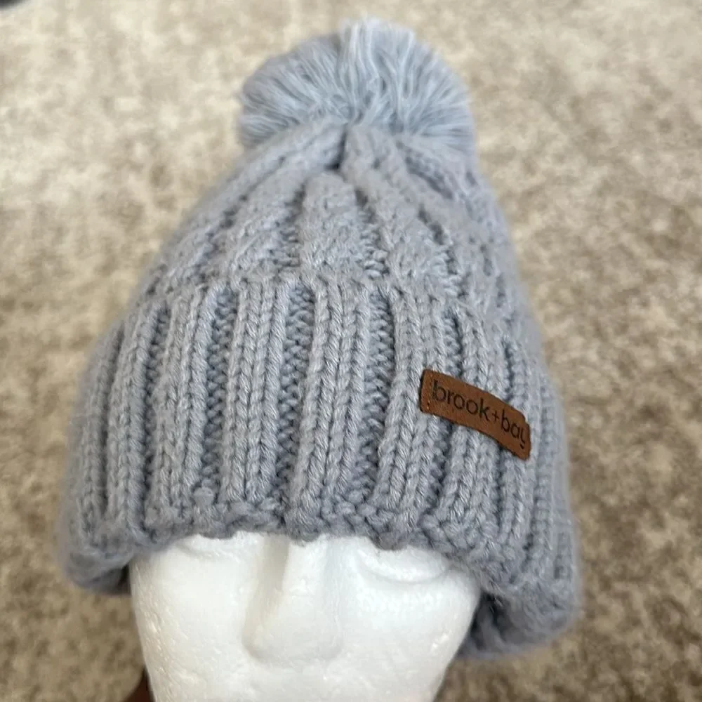 Brook Bay Gray Pom Pom Hat O/S